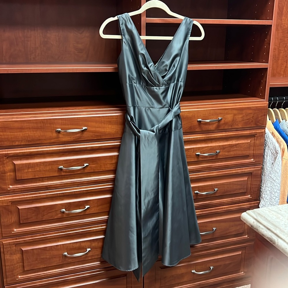 Like New Max and Cleo Gray Dress